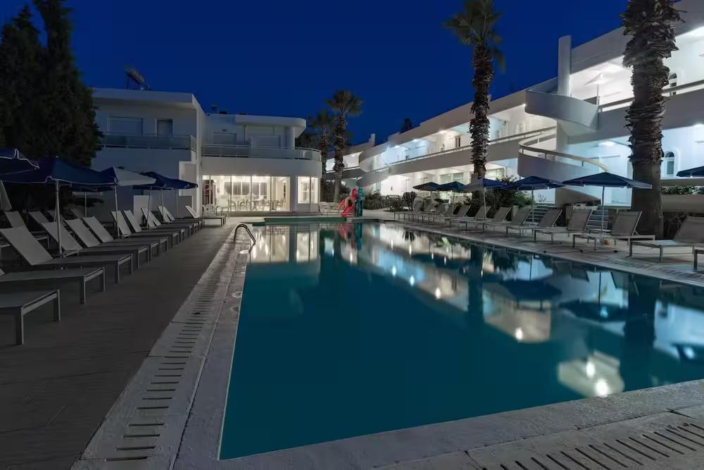 Paleos Hotel Apartments