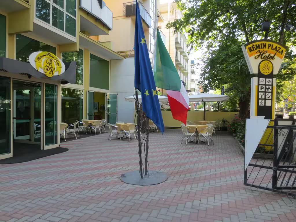 Remin Plaza