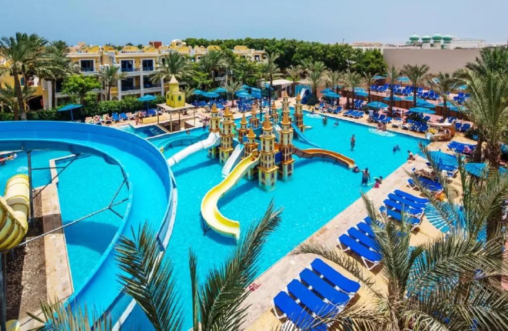 Hostgool Chalets Mirage Bay Resort & Aqua Park