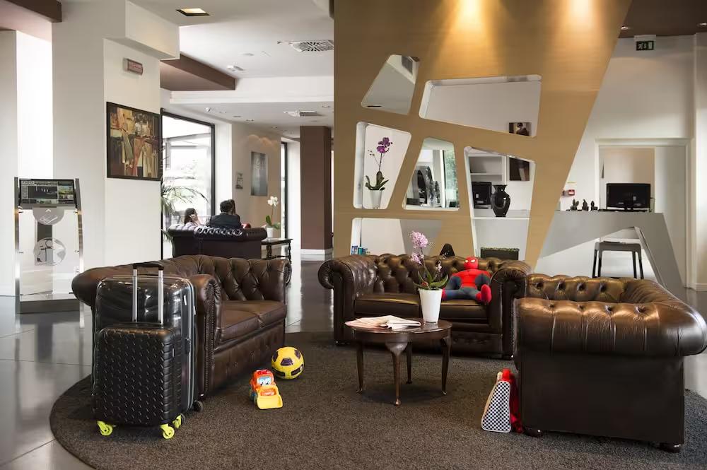 Neo Hotel