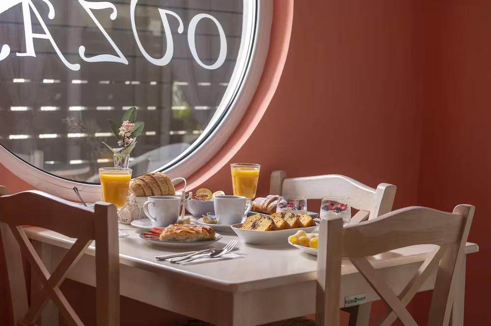Ouzas Luxury Hotel
