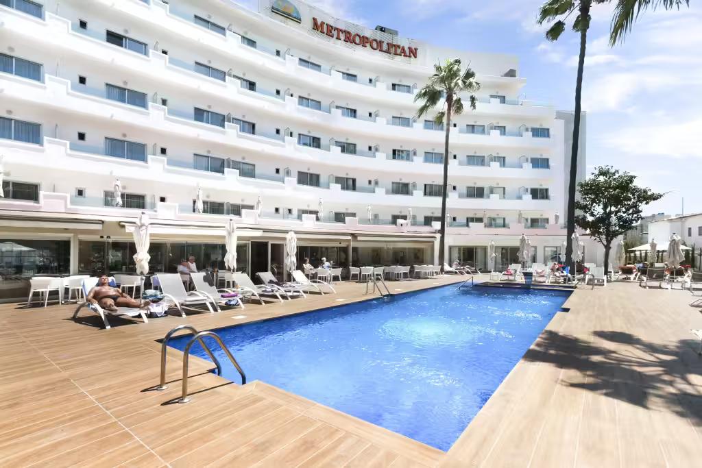 Metropolitan Playa Hotel