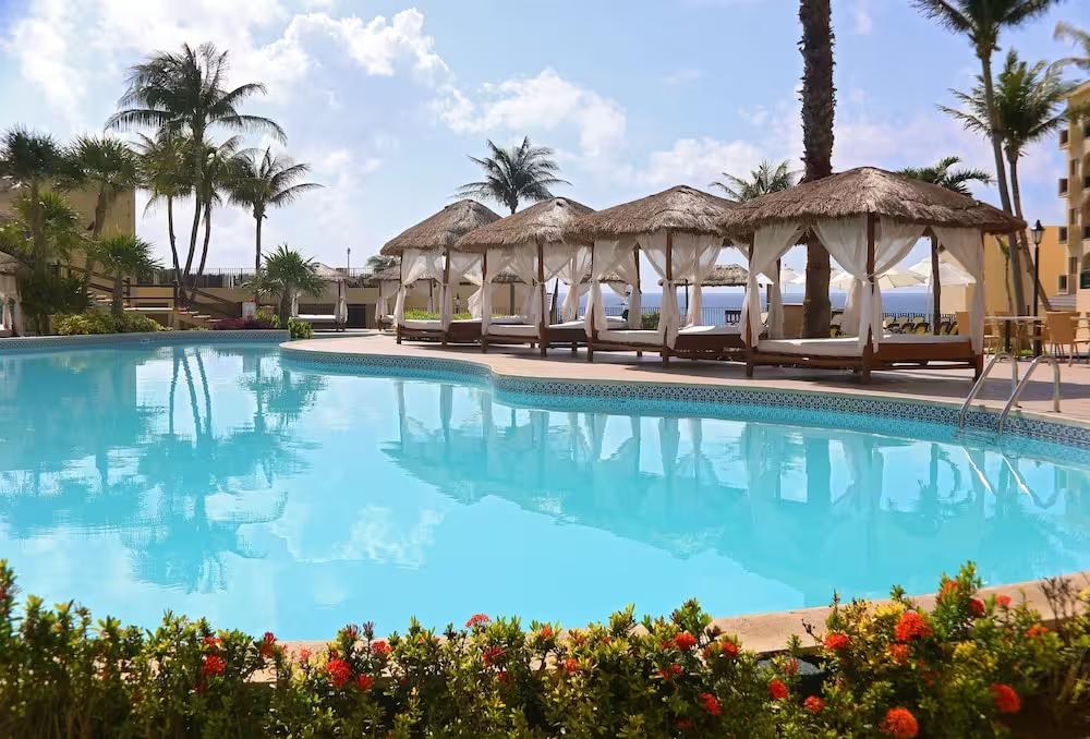 Emporio Cancun