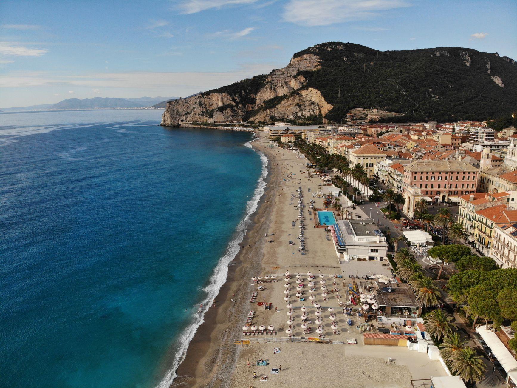Last Minute Beach Holidays to Italy