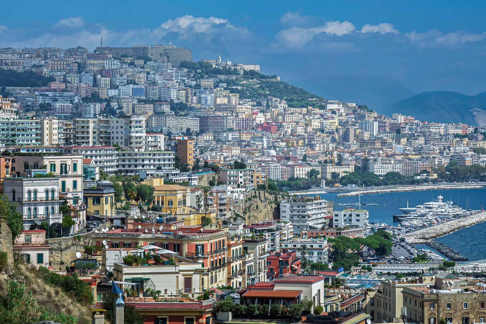 Naples City Breaks โ Italy